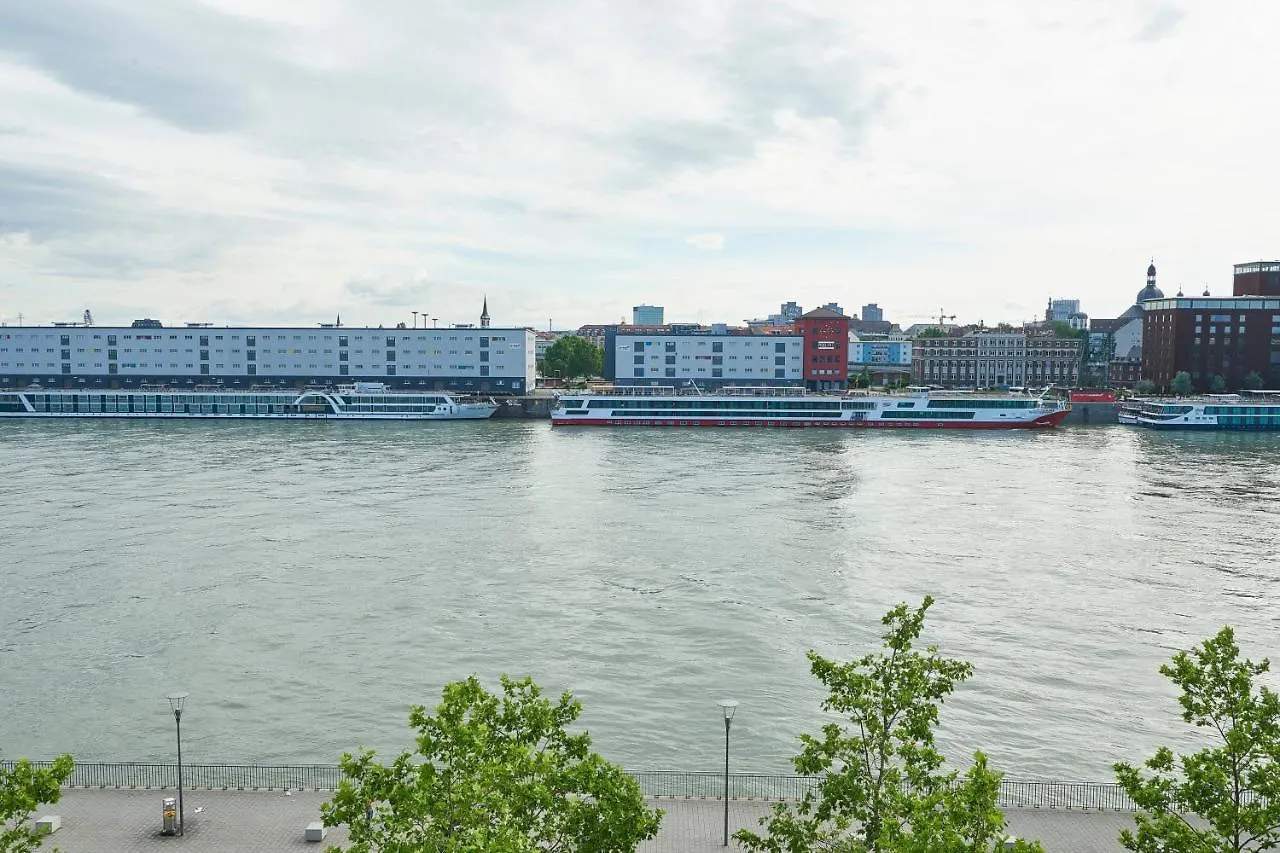 Moxy Ludwigshafen Hotel Ludwigshafen am Rhein
