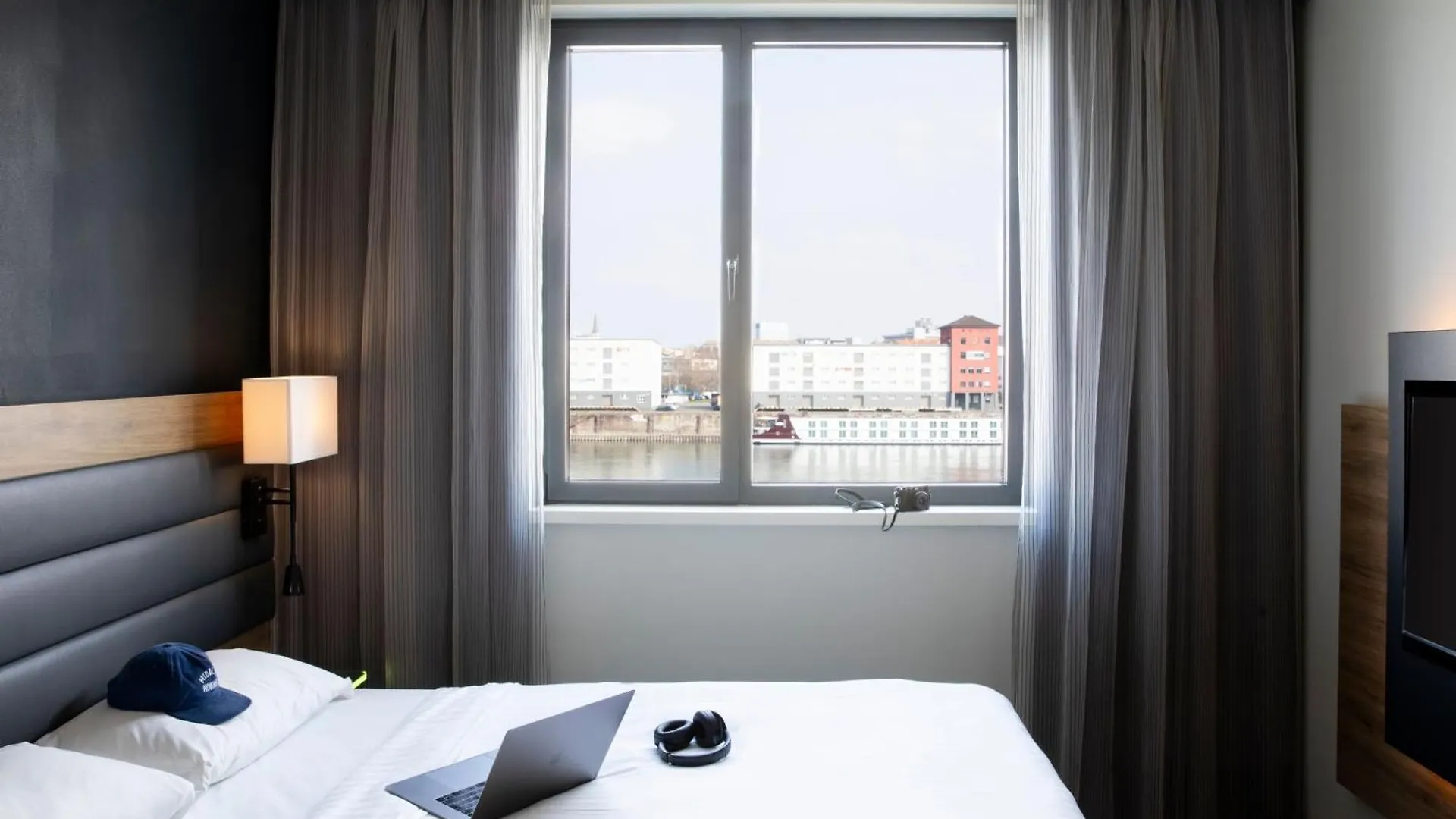 Moxy Ludwigshafen Hotel 4*, Ludwigshafen am Rhein Germany